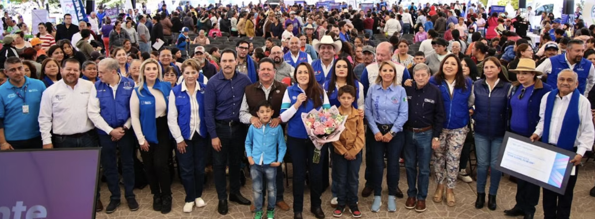 EN ASIENTOS, TERE JIMÉNEZ ACERCA SERVICIOS A LAS FAMILIAS Y SUPERVISA AVANCES DE OBRA PÚBLICA